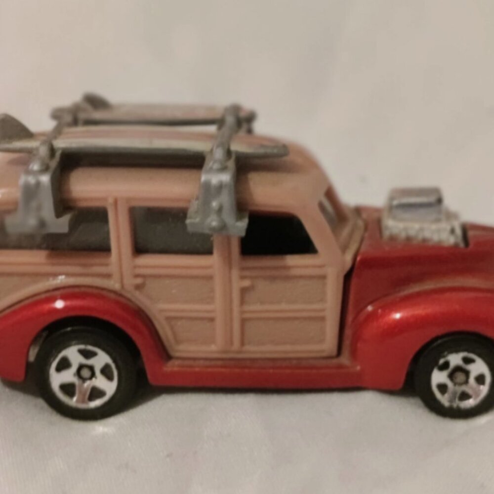 Vtg Hot Wheels 1979 40's Ford Woody Station Wagon w/Surfboards Rare Red